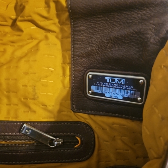 TUMI Shoulder Bag Messenger Bag Crossbody Brown Slim Flap Leather Unisex - Picture 7 of 13